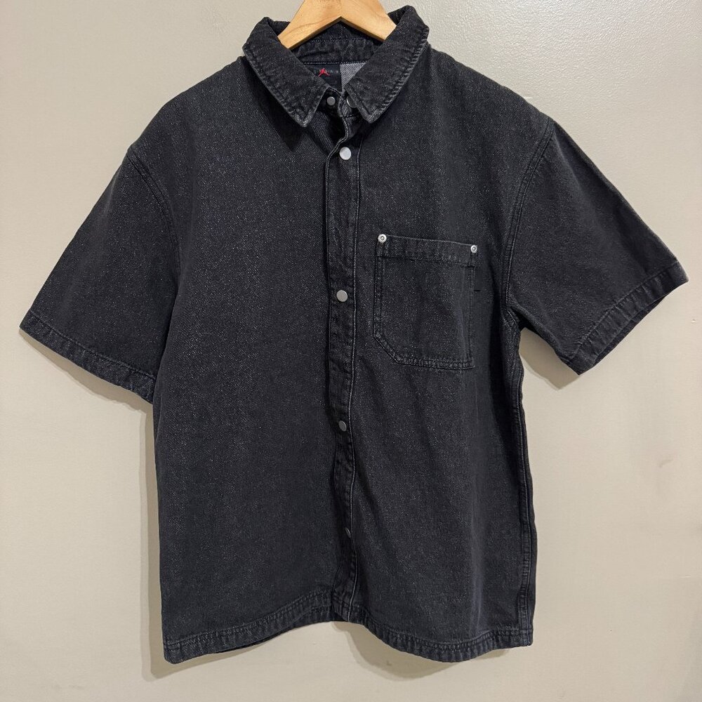 Nike Air Jordan Denim Snap Front Short Sleeve Shirt Men's M Black FZ2131-010 NEW